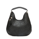 Lou, borsa da spalla in pelle intrecciata nera, prodotta e venduta da Pianigiani handmade leather bags.
